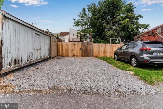54 E PENN ST, Carlisle, PA 17013