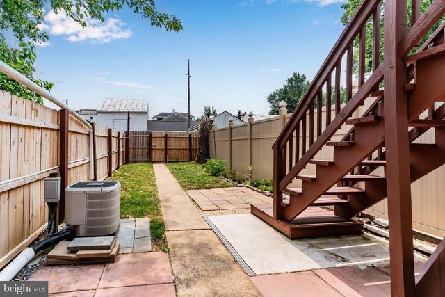 54 E PENN ST, Carlisle, PA 17013