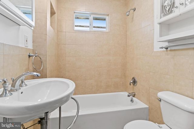 54 E PENN ST, Carlisle, PA 17013