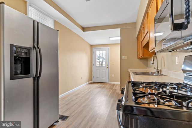 54 E PENN ST, Carlisle, PA 17013