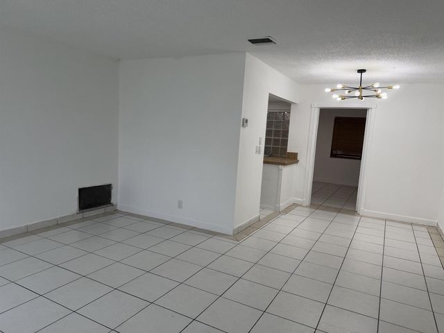 7315 NW 57th Place, Tamarac, FL 33321