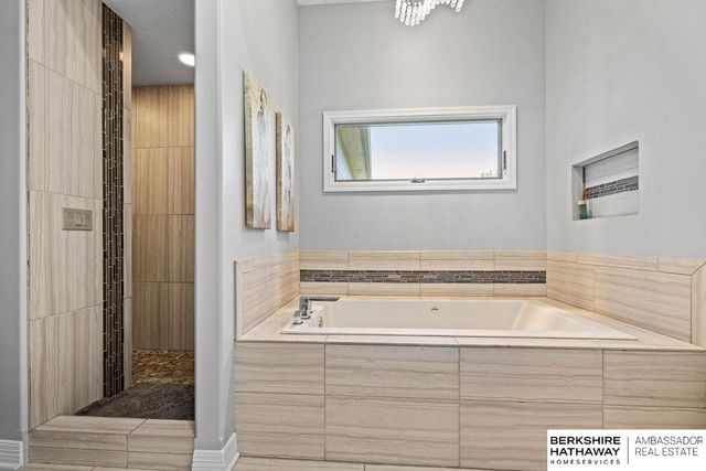 5507 S 208 Circle, Elkhorn, NE 68022