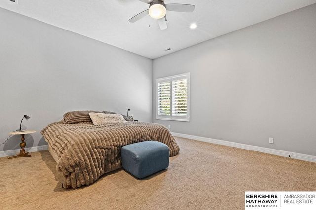5507 S 208 Circle, Elkhorn, NE 68022