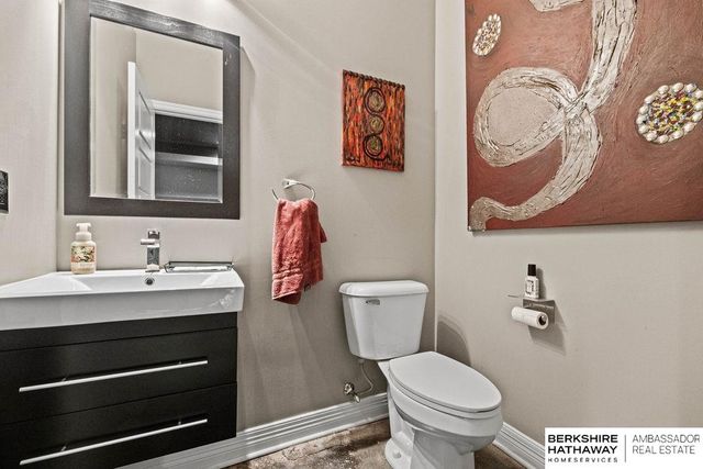 5507 S 208 Circle, Elkhorn, NE 68022