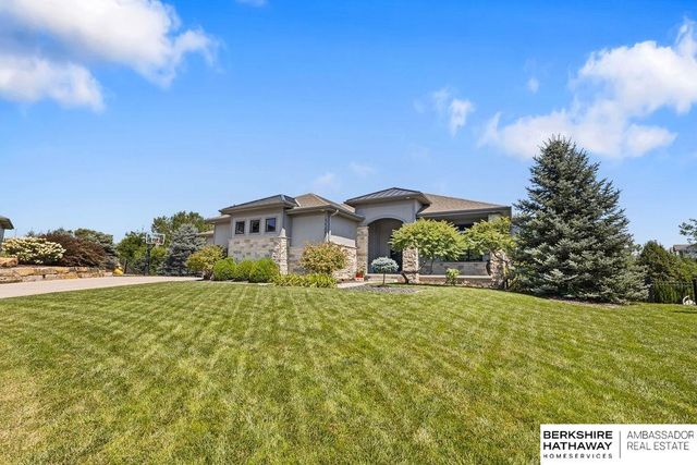 5507 S 208 Circle, Elkhorn, NE 68022