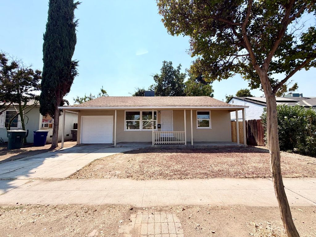 Image 1 of property listing at 1410 E Shields Avenue, Fresno, CA 93704