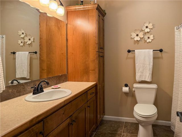 716 Coving Court, Lawrence, KS 66049