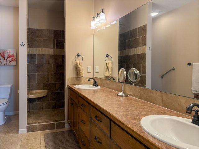 716 Coving Court, Lawrence, KS 66049