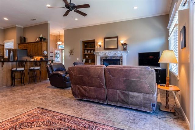 716 Coving Court, Lawrence, KS 66049