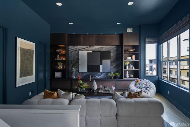 4532 17th Street, San Francisco, CA 94114