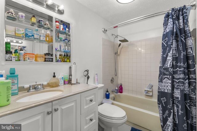 60 TRIPLE CROWN CT, Baltimore, MD 21244