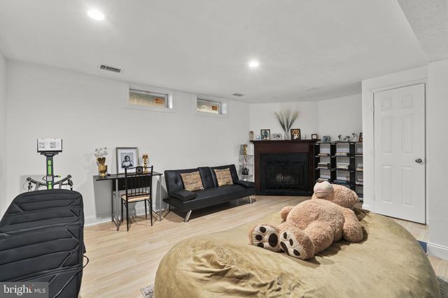 60 TRIPLE CROWN CT, Baltimore, MD 21244