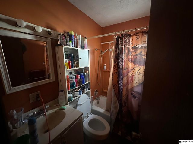 3528 N 29 Street, Omaha, NE 68111