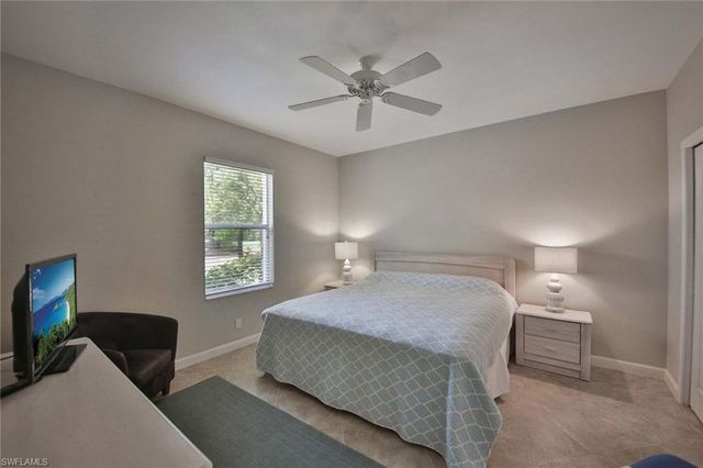 526 Lake Louise CIR 4-403, Naples, FL 34110