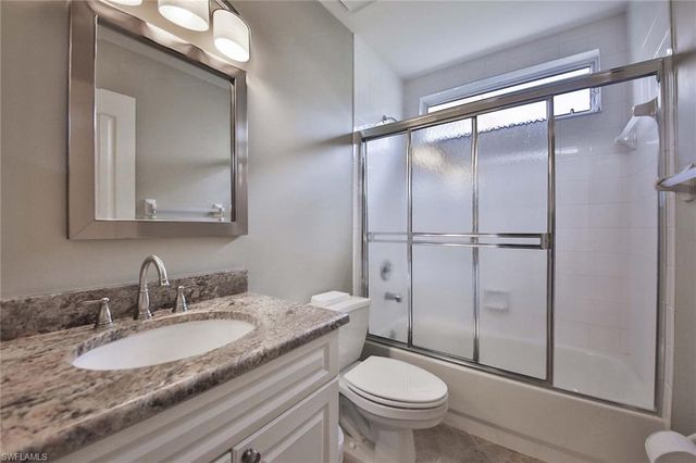 526 Lake Louise CIR 4-403, Naples, FL 34110