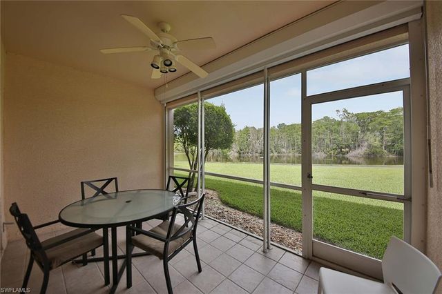 526 Lake Louise CIR 4-403, Naples, FL 34110