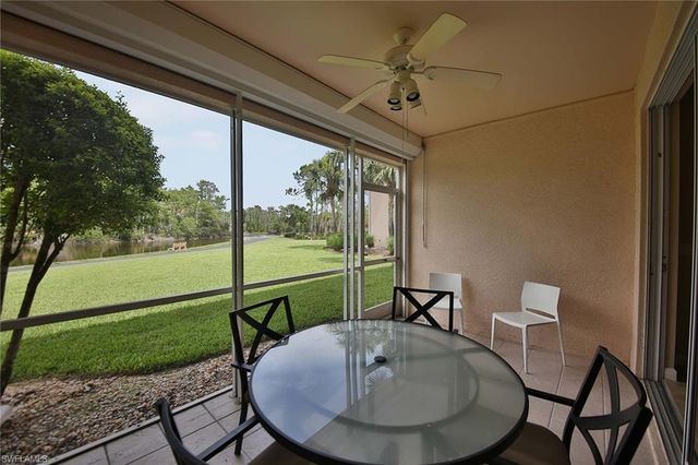 526 Lake Louise CIR 4-403, Naples, FL 34110