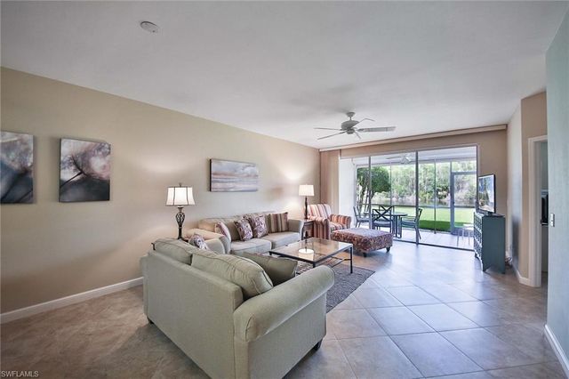 526 Lake Louise CIR 4-403, Naples, FL 34110