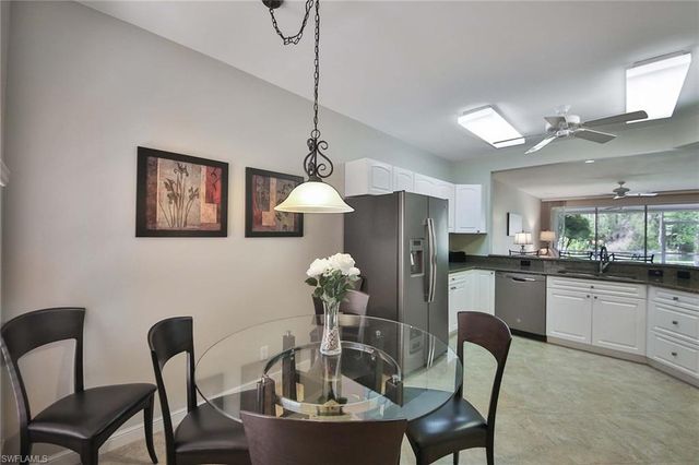 526 Lake Louise CIR 4-403, Naples, FL 34110