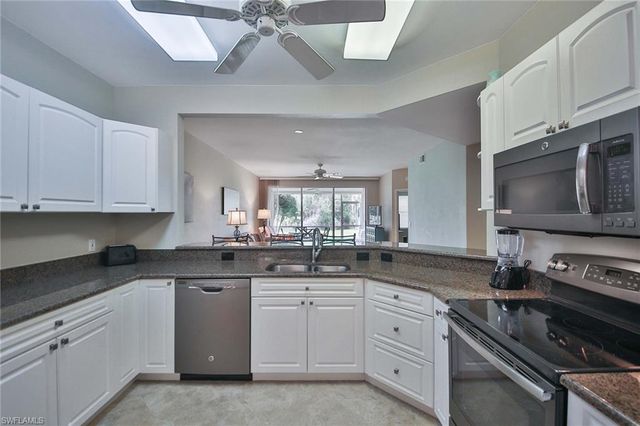 526 Lake Louise CIR 4-403, Naples, FL 34110