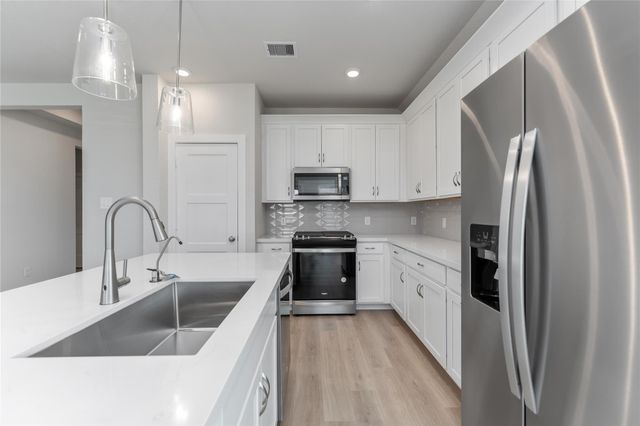 3217 21st Street N, Texas City, TX 77590