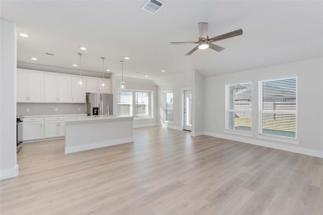 3217 21st Street N, Texas City, TX 77590