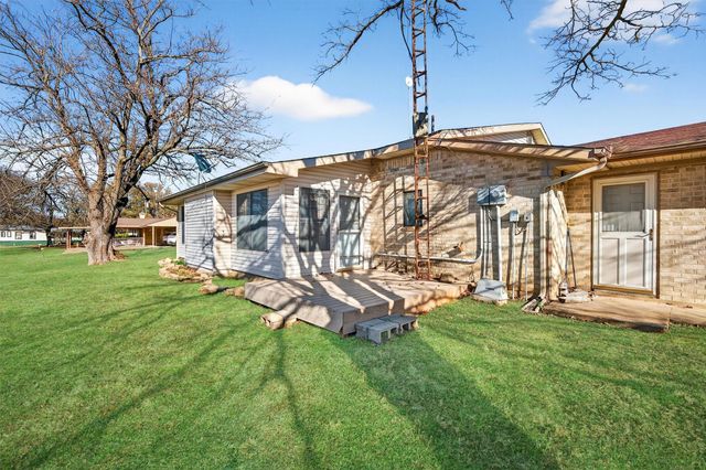 1839 County Road 121, Gainesville, TX 76240
