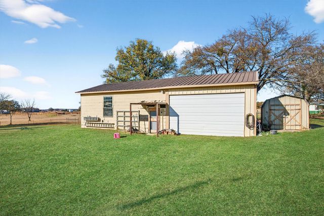 1839 County Road 121, Gainesville, TX 76240