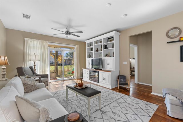 113 Honey Creek TRL, Georgetown, TX 78633