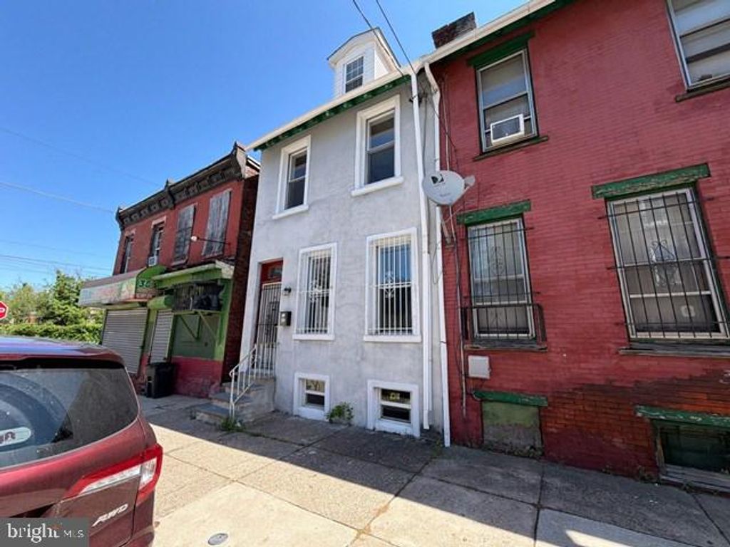 617 N 38TH ST, Philadelphia, PA 19104