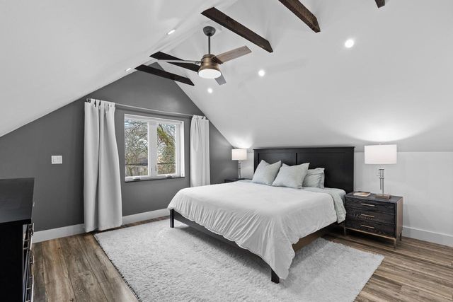 1850 N Arlington PLACE, Milwaukee, WI 53202