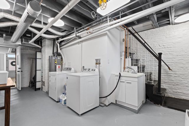 1850 N Arlington PLACE, Milwaukee, WI 53202