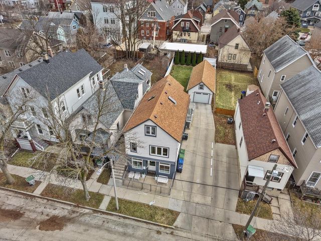 1850 N Arlington PLACE, Milwaukee, WI 53202