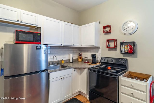 1108 Queen Ave 1 & 2, Louisville, KY 40215