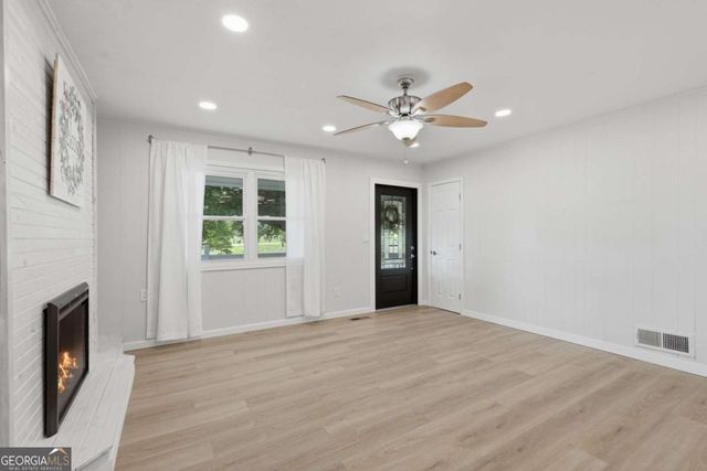 667 Wo Smith Road, Jefferson, GA 30549