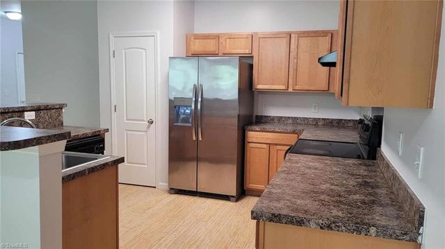 482 Shady Grove Court, Winston-salem, NC 27103