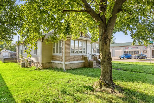 1903 Central Avenue, Columbus, IN 47201