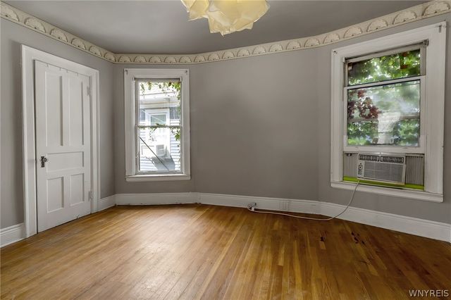 34 Saint James Place, Buffalo, NY 14222