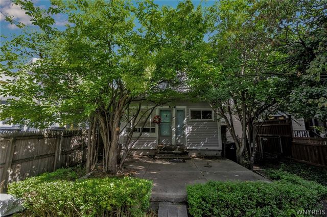 34 Saint James Place, Buffalo, NY 14222