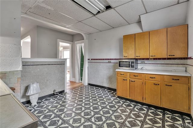 34 Saint James Place, Buffalo, NY 14222