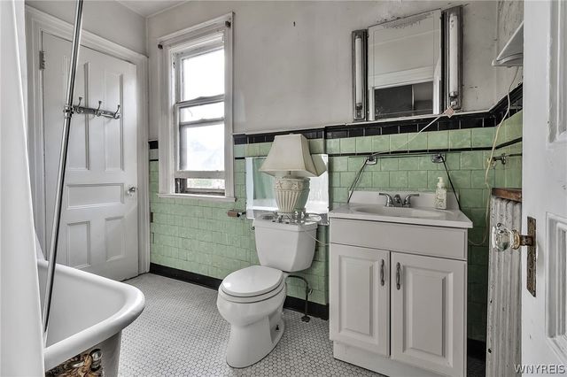 34 Saint James Place, Buffalo, NY 14222