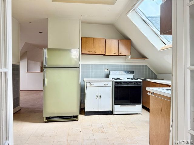 34 Saint James Place, Buffalo, NY 14222