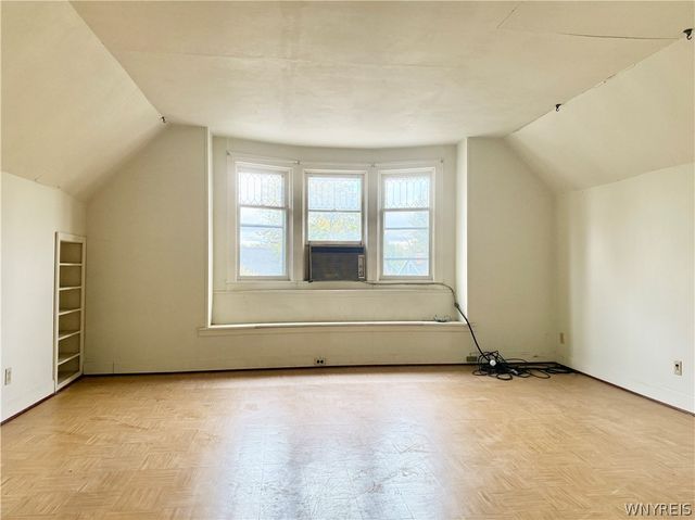 34 Saint James Place, Buffalo, NY 14222