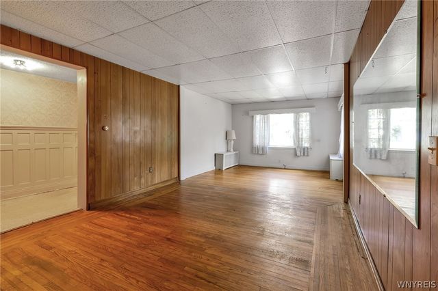 34 Saint James Place, Buffalo, NY 14222
