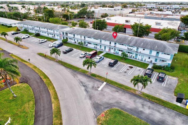 1117 Lake Terrace 210, Boynton Beach, FL 33426