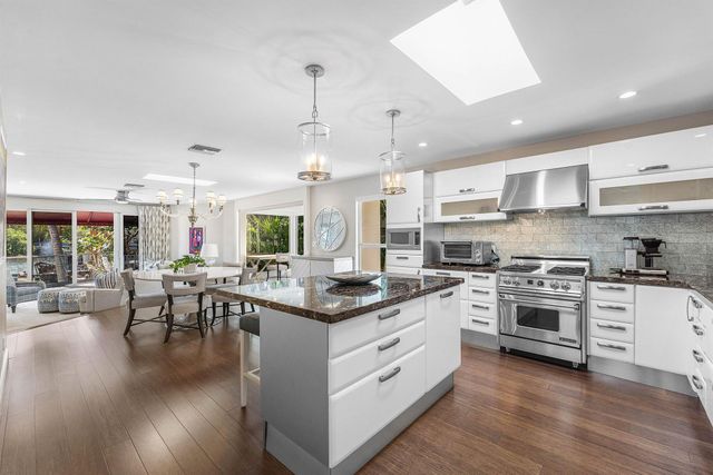 811 Palm Trail, Delray Beach, FL 33483