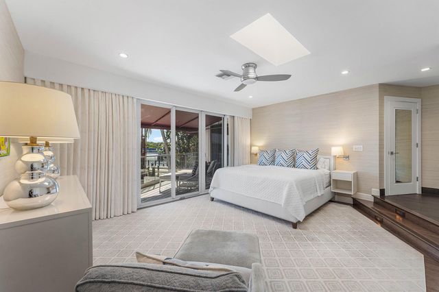 811 Palm Trail, Delray Beach, FL 33483