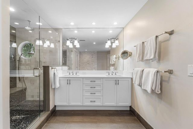 811 Palm Trail, Delray Beach, FL 33483