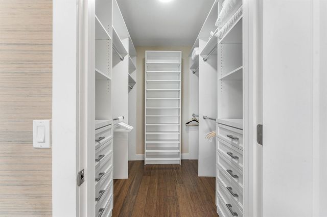 811 Palm Trail, Delray Beach, FL 33483