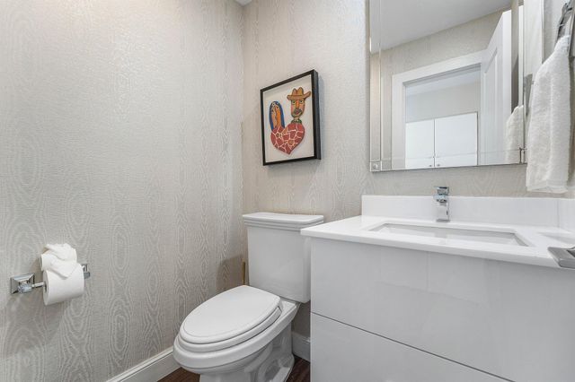 811 Palm Trail, Delray Beach, FL 33483